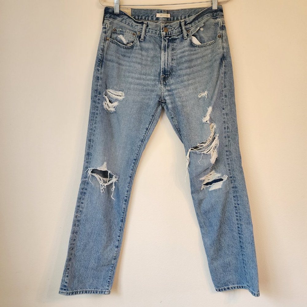 Abercrombie and Fitch, Women's Classic Straight Jeans 32x32, Light washed, Casua